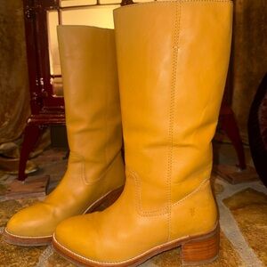 Frye Camryn Banana Boot Size 10